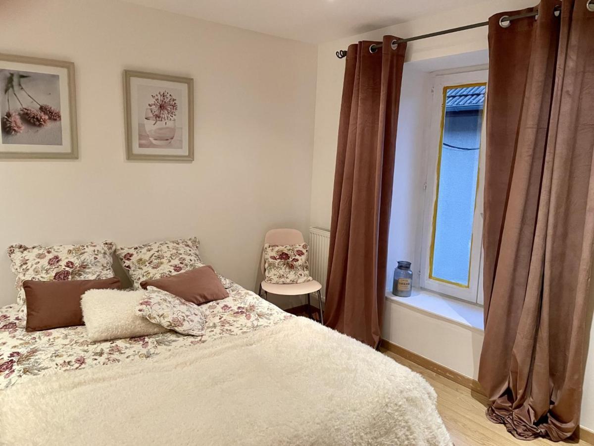 Les Glycines Villa Hieres-Sur-Amby Bagian luar foto
