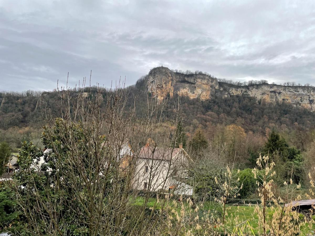 Les Glycines Villa Hieres-Sur-Amby Bagian luar foto
